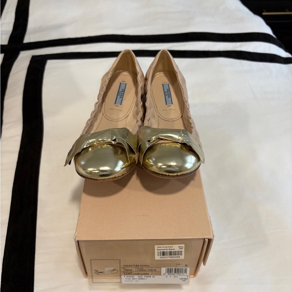 Prada elegant Gold and Cream Women's Flats EU38 US 7.5